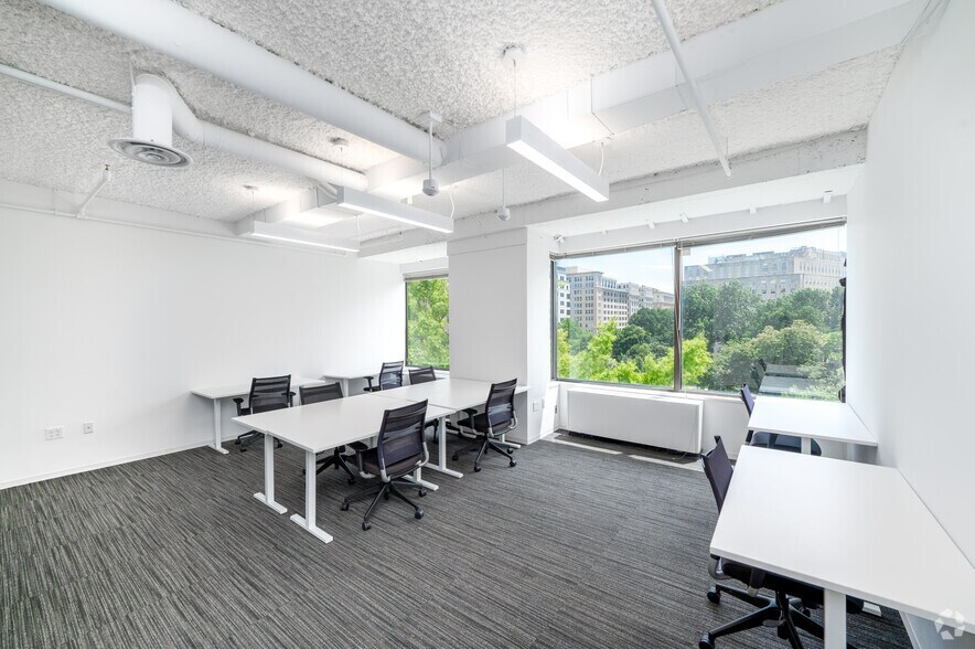 More Photos Of 1015 15th St NW, Washington Coworking Space