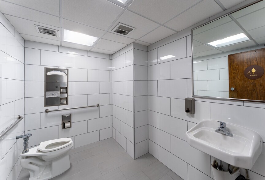 More Photos Of 1818 N Orange Grove Ave, Pomona Medical For Lease
