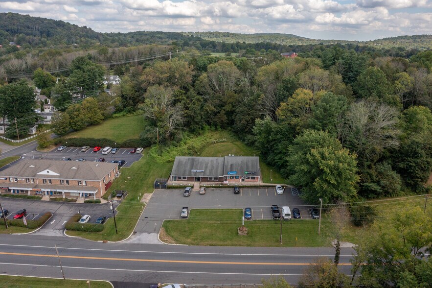 More Photos Of 2002 Rt-31, Clinton Township Unknown For Lease