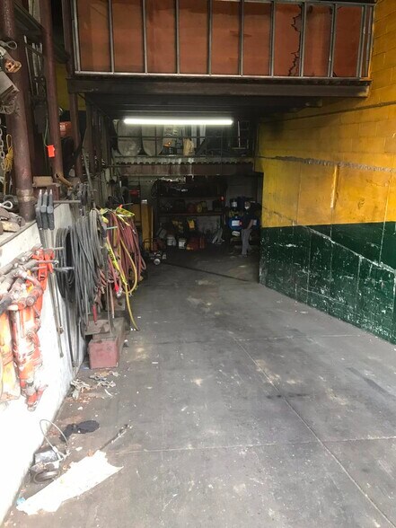 More Photos Of 5320 3rd Ave, Brooklyn Warehouse For Lease
