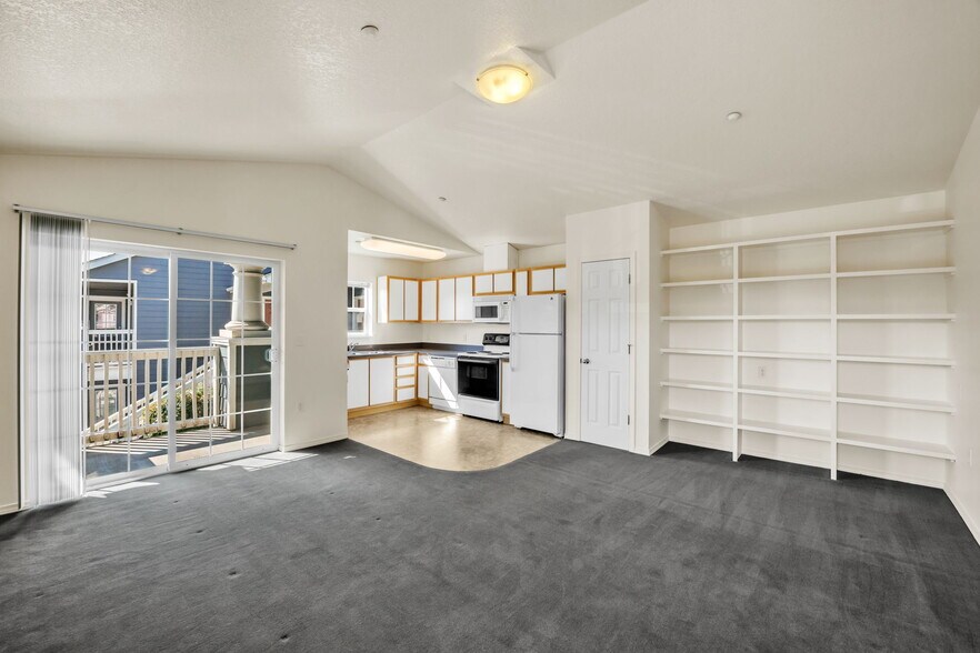 More Photos Of 2211 McKinney Ln, Lebanon Apartments For Sale
