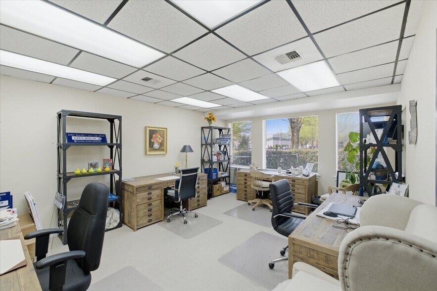 More Photos Of 235 Union St NE, Salem Office For Sale