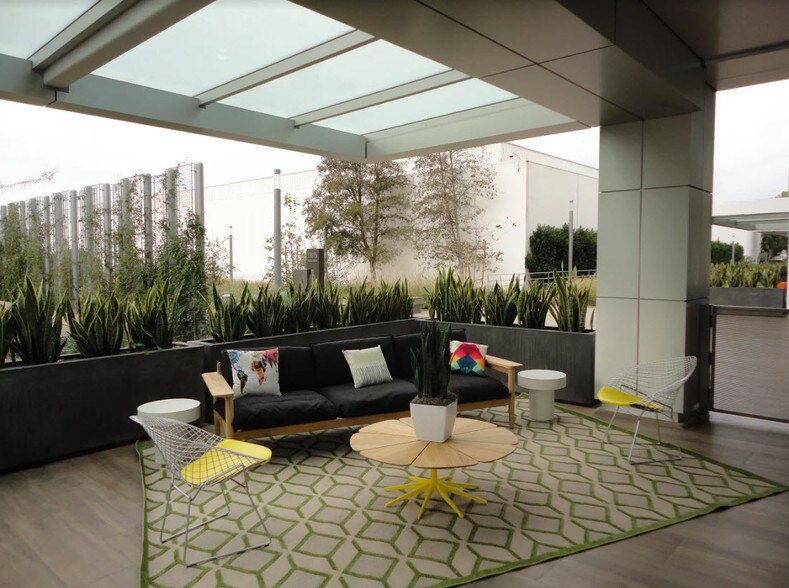 More Photos Of 17875 Von Karman, Irvine Coworking Space