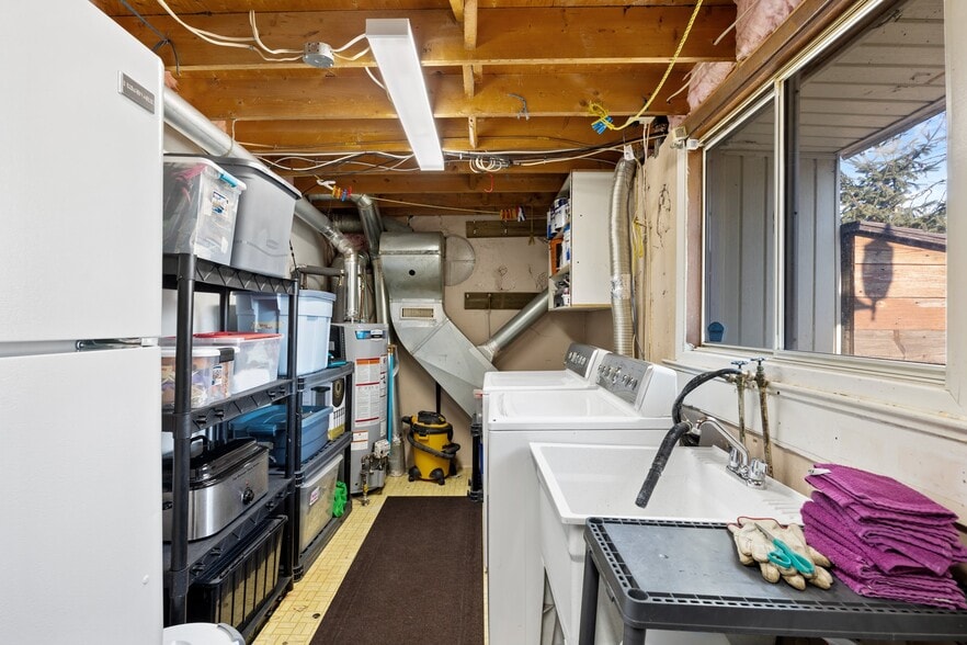 More Photos Of 4165 Tecumseh Rd E, Windsor General Retail For Sale