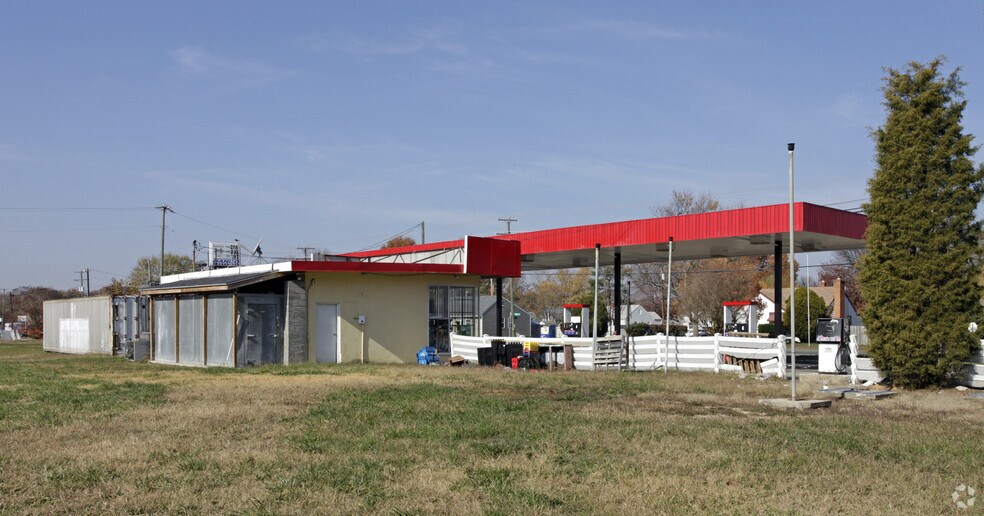 More Photos Of 3301 Williamsburg Rd, Richmond Convenience Store For Sale