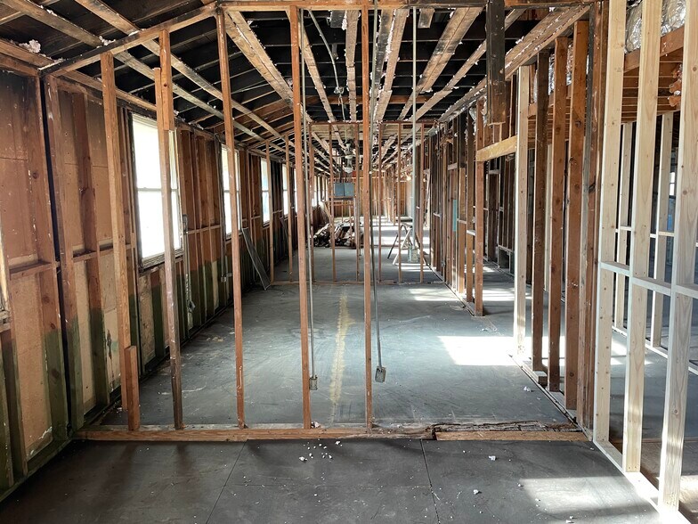 More Photos Of 914 S Loop Dr, Waco Apartments For Sale