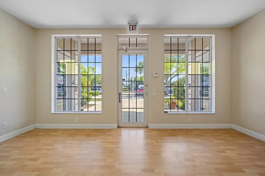 More Photos Of 3900 Clark Rd, Sarasota Medical For Sale