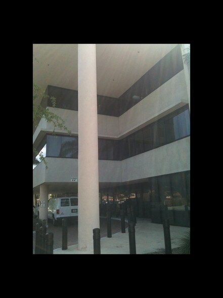 More Photos Of 950 N Krome Ave, Homestead Office For Lease