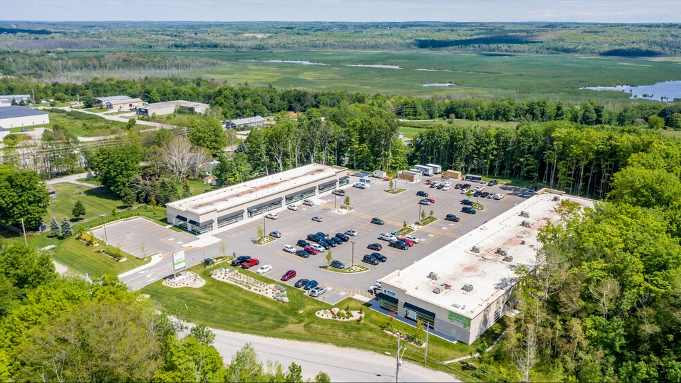 More Photos Of 611 Prospect Blvd, Midland Office For Lease