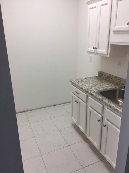 More Photos Of 319 Hickerson Dr, Murfreesboro Light Distribution For Lease