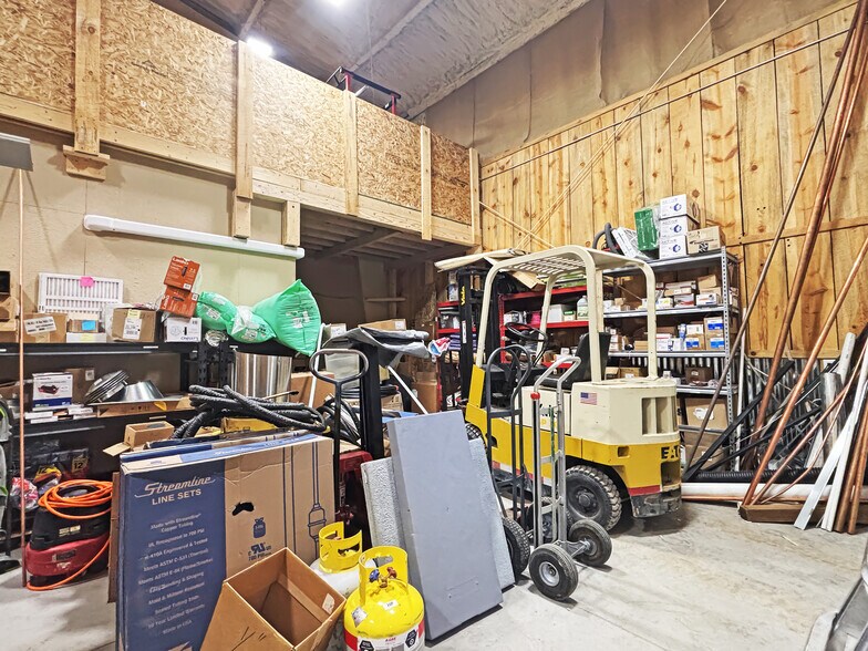 More Photos Of 350-352 E Bridge St, Hotchkiss Office For Lease