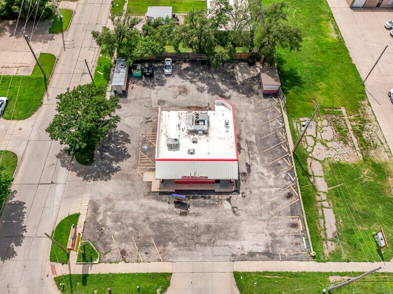 More Photos Of 503 N West St, Wichita Fast Food For Sale