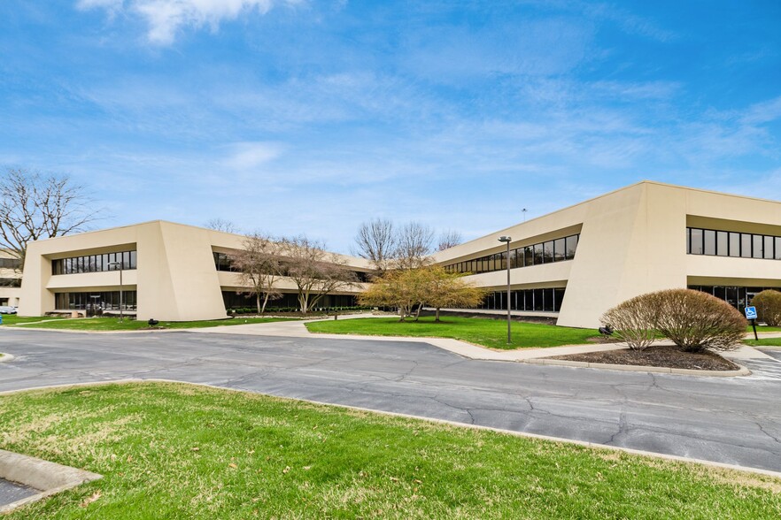 Primary Photo Of 130 E Wilson Bridge Rd, Worthington Office For Lease