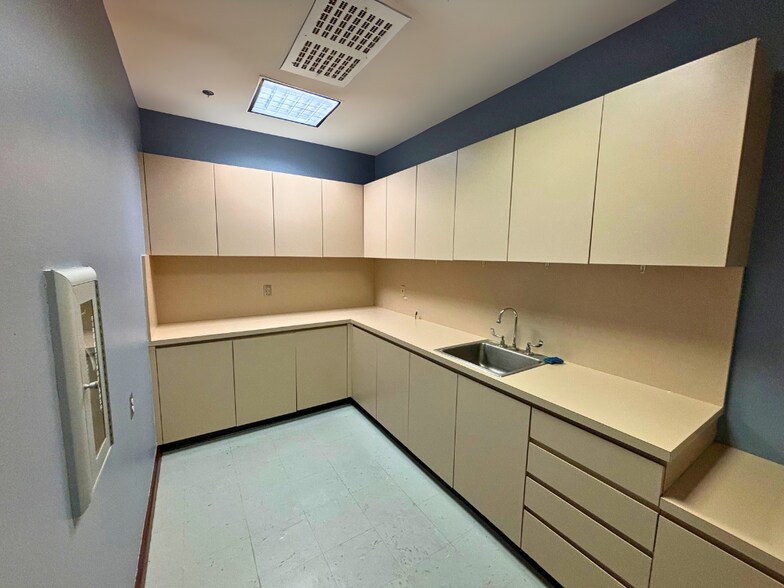 More Photos Of 10220 US Hwy 19, Port Richey Loft Creative Space For Lease