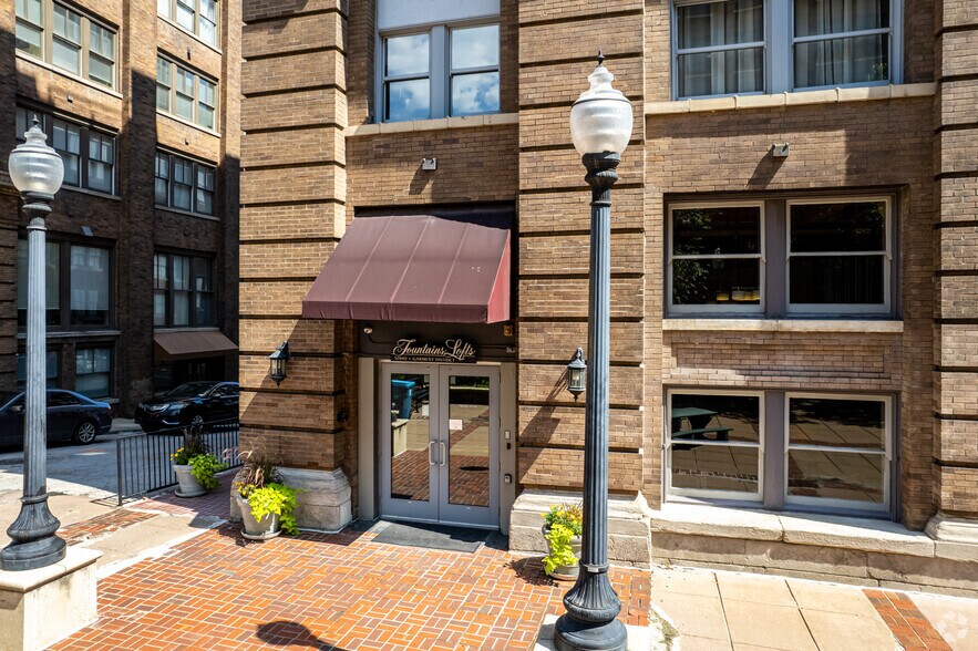 More Photos Of 408 W 8th St, Kansas City Office Residential For Lease