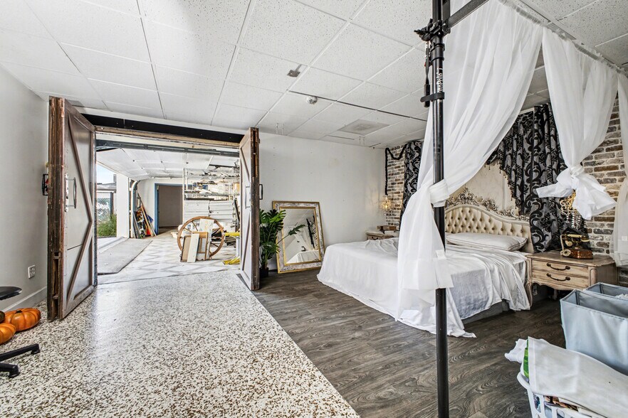 More Photos Of 1809 E Indian School Rd, Phoenix Storefront Retail Office For Lease