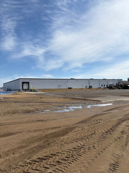 More Photos Of 348 Summit Ave W, Blackduck Manufacturing For Lease