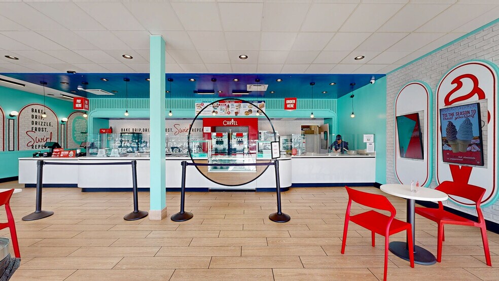Primary Photo Of 1655-1671 E Colorado Blvd, Pasadena Fast Food For Lease