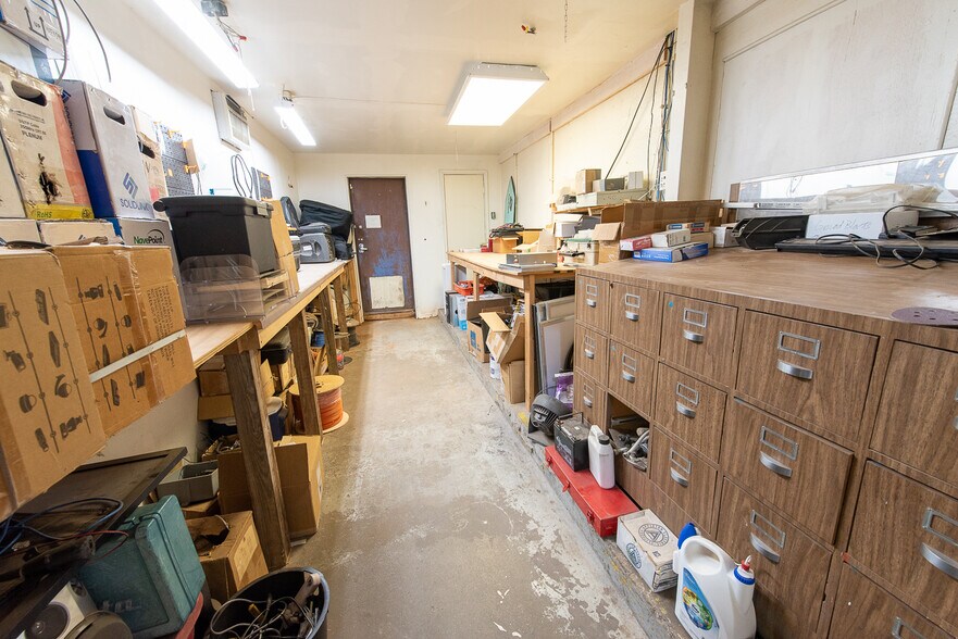 More Photos Of 1211 Lamar St, Sweetwater Flex For Sale