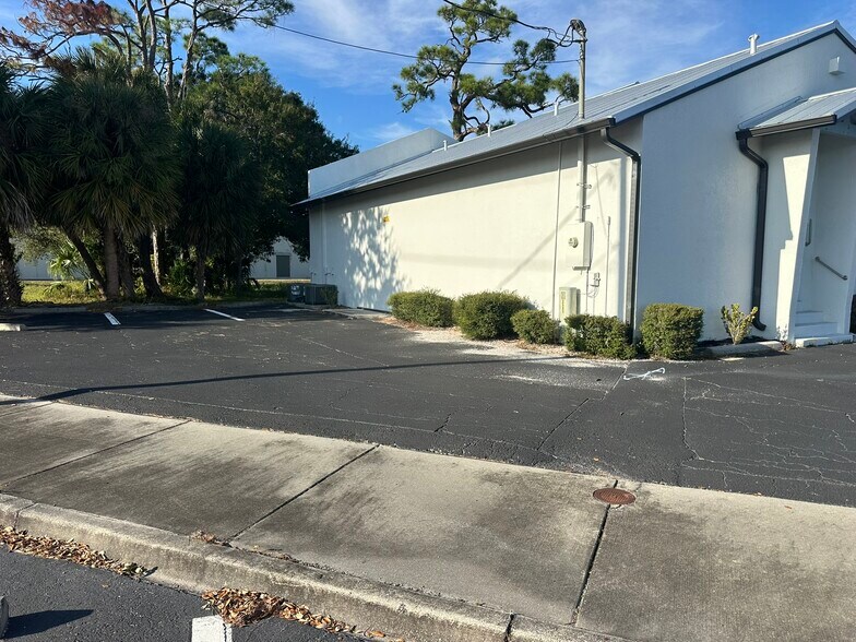 More Photos Of 2841 Tamiami Trl, Port Charlotte Medical For Sale