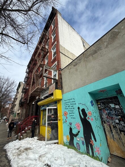 More Photos Of 303 W 116th St, New York Apartments For Lease