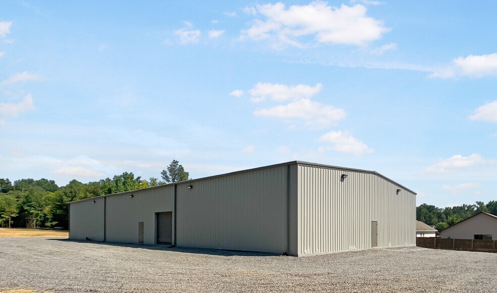 More Photos Of 6115 18th Ave, Tuscaloosa Warehouse For Lease