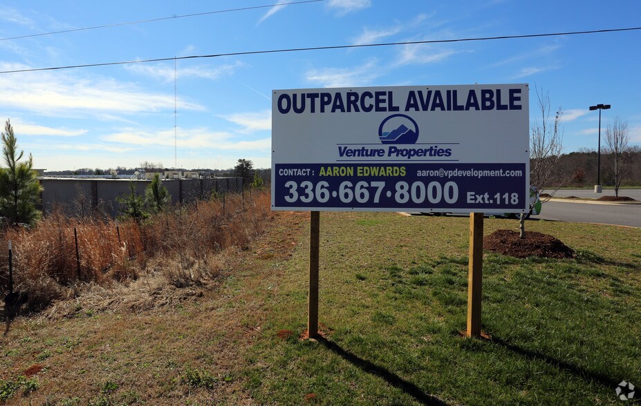 More Photos Of 140 N Pointe Blvd, Statesville Land For Lease