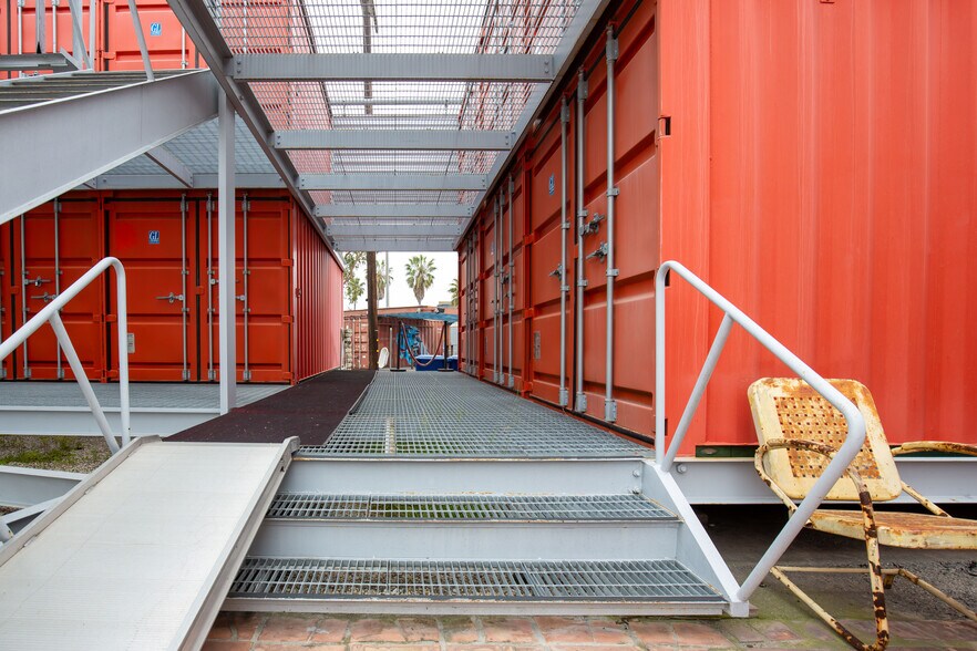 More Photos Of 891 Abbot Kinney Blvd, Venice Loft Creative Space For Sale