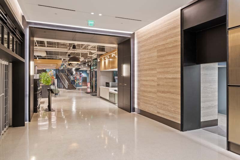 More Photos Of 101 N Tryon St, Charlotte Office For Lease