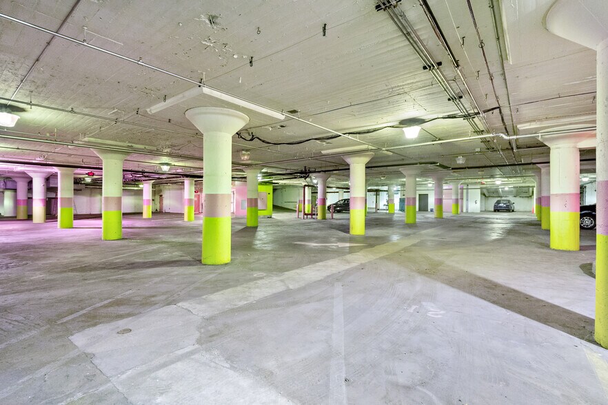 More Photos Of 2300 Locust St, Saint Louis Office For Lease