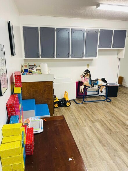 More Photos Of 301 W Main St, Stoneville Office For Sale