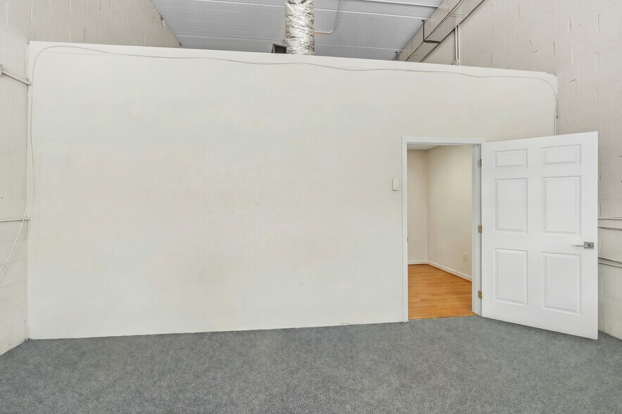 More Photos Of 1769-1791 Blount Rd, Pompano Beach Warehouse For Sale