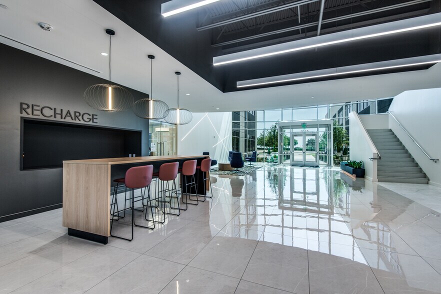 More Photos Of 4201 N State Highway 161, Irving Office For Lease