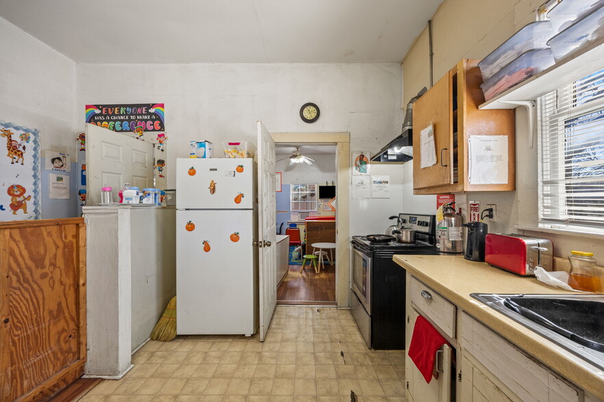 More Photos Of 768 N Saint Augustine Dr, Dallas Specialty For Sale