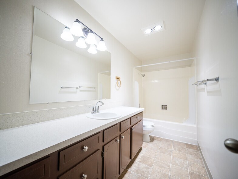 More Photos Of 302 Monmouth Ave S, Monmouth Apartments For Sale