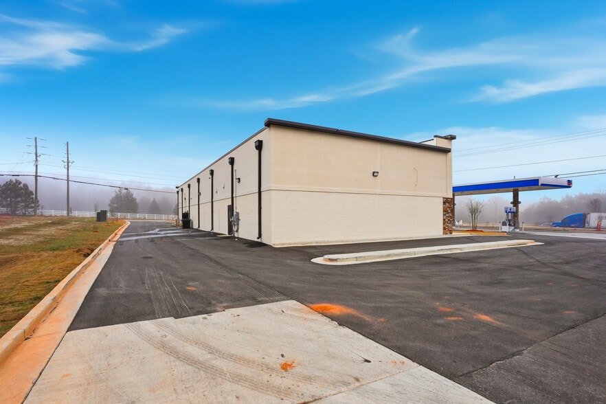 More Photos Of 1001 Pleasant Hill NW rd, Conyers General Retail For Lease