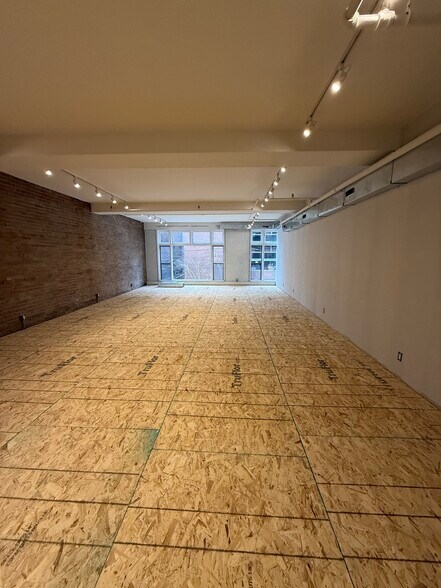 More Photos Of 10-14 Mccaul St, Toronto Office For Sale
