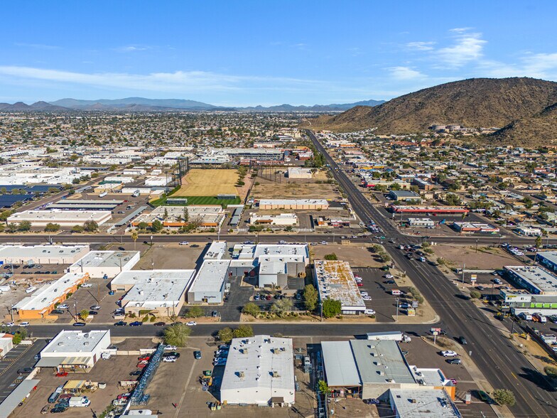 More Photos Of 1926 W North Ln, Phoenix Distribution For Lease