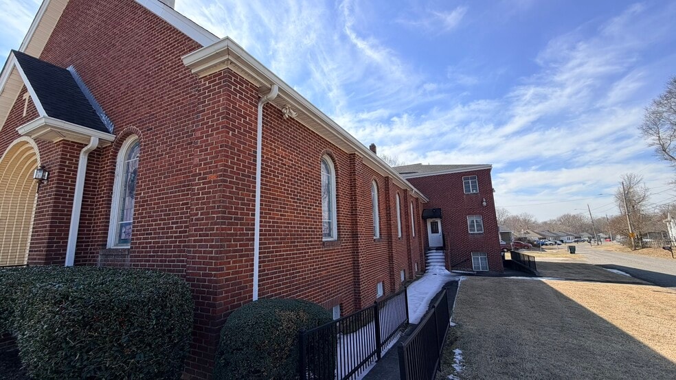 More Photos Of 1135 Bessemer City Rd, Gastonia Specialty For Sale