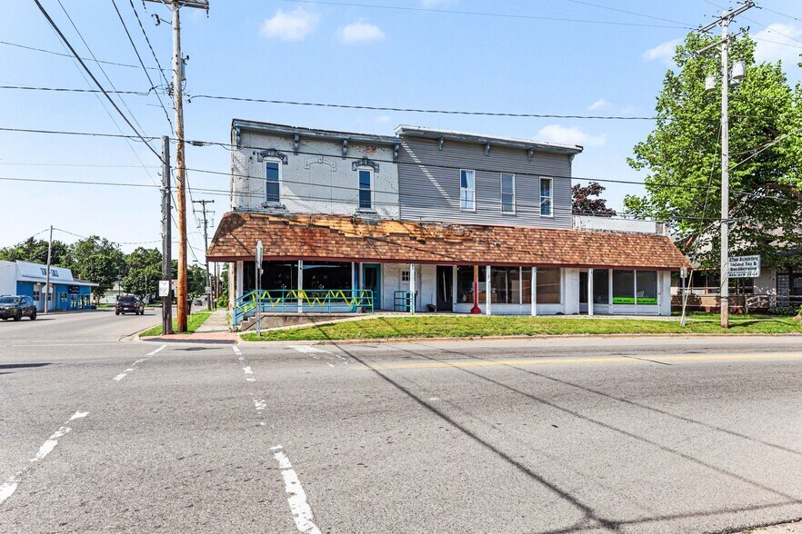 Primary Photo Of 7 E Muskegon St, Kent City Storefront Retail Residential For Lease