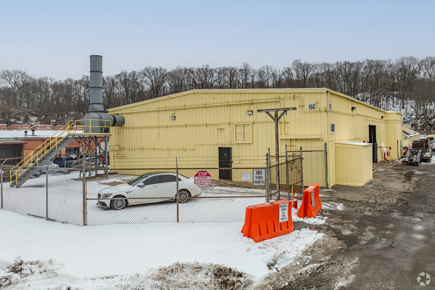 Primary Photo Of 300 White St, Buchanan Manufacturing For Sale