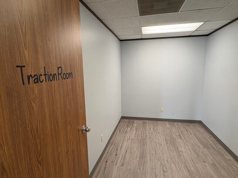 More Photos Of 1602 N Mechanic St, El Campo Land For Lease