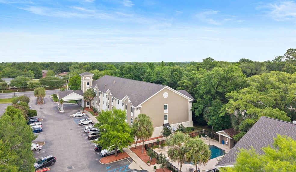 More Photos Of 19751 S Greeno Rd, Fairhope Hotel For Sale