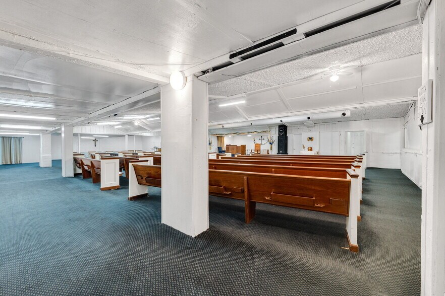 More Photos Of 139 Twilight Rd, Lancaster Religious Facility For Sale