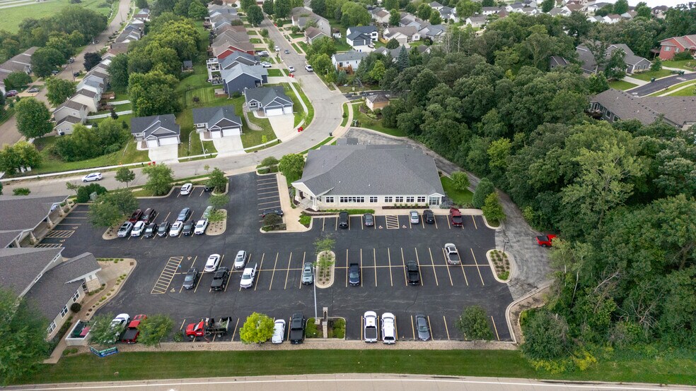 More Photos Of 3416 Lakeridge Pl NW, Rochester Office For Lease