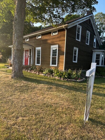 Primary Photo Of 111 Main St, Succasunna Specialty For Sale