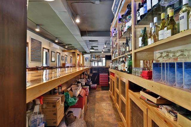 More Photos Of 20 Public Way, Quechee Restaurant For Sale