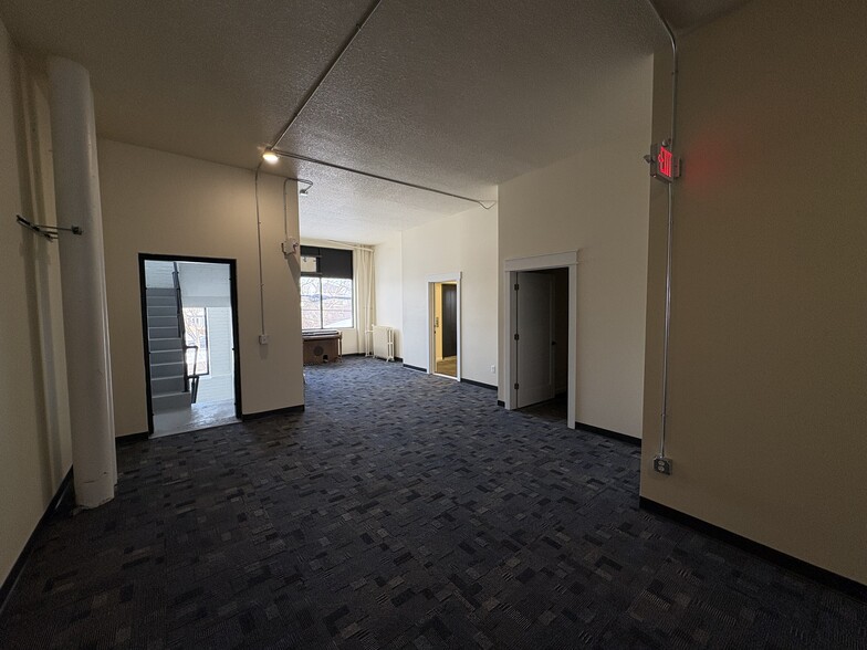 More Photos Of 1549 University Ave W, Saint Paul Office For Lease