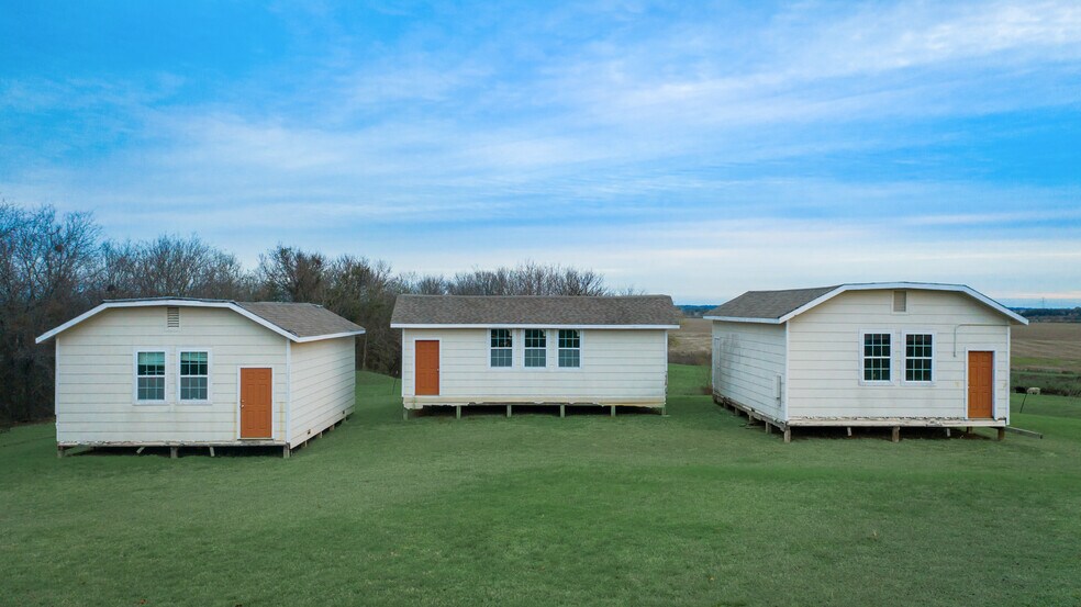 More Photos Of 955 Jack Eastham, Avalon Land For Sale