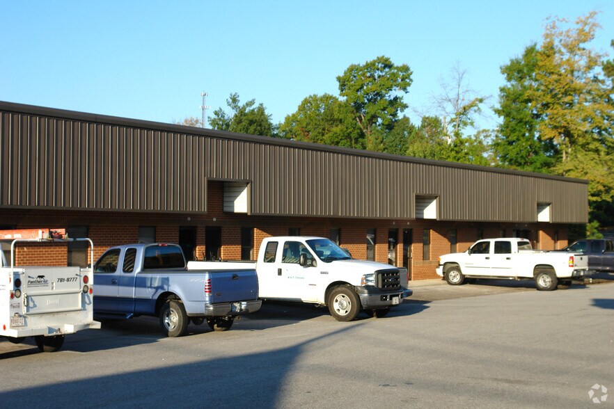 More Photos Of 3545 Dreher Shoals Rd, Irmo Showroom For Lease